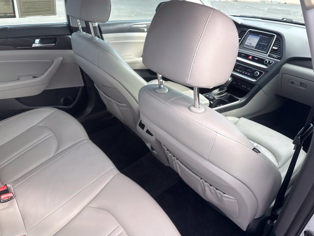 Used 2019 Hyundai Sonata Limited w/ Ultimate Package 02 FWD image 17