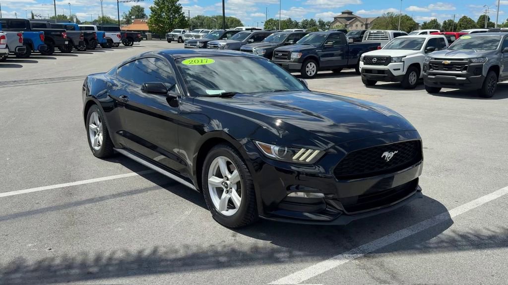 Used 2017 Ford Mustang Coupe RWD image 9