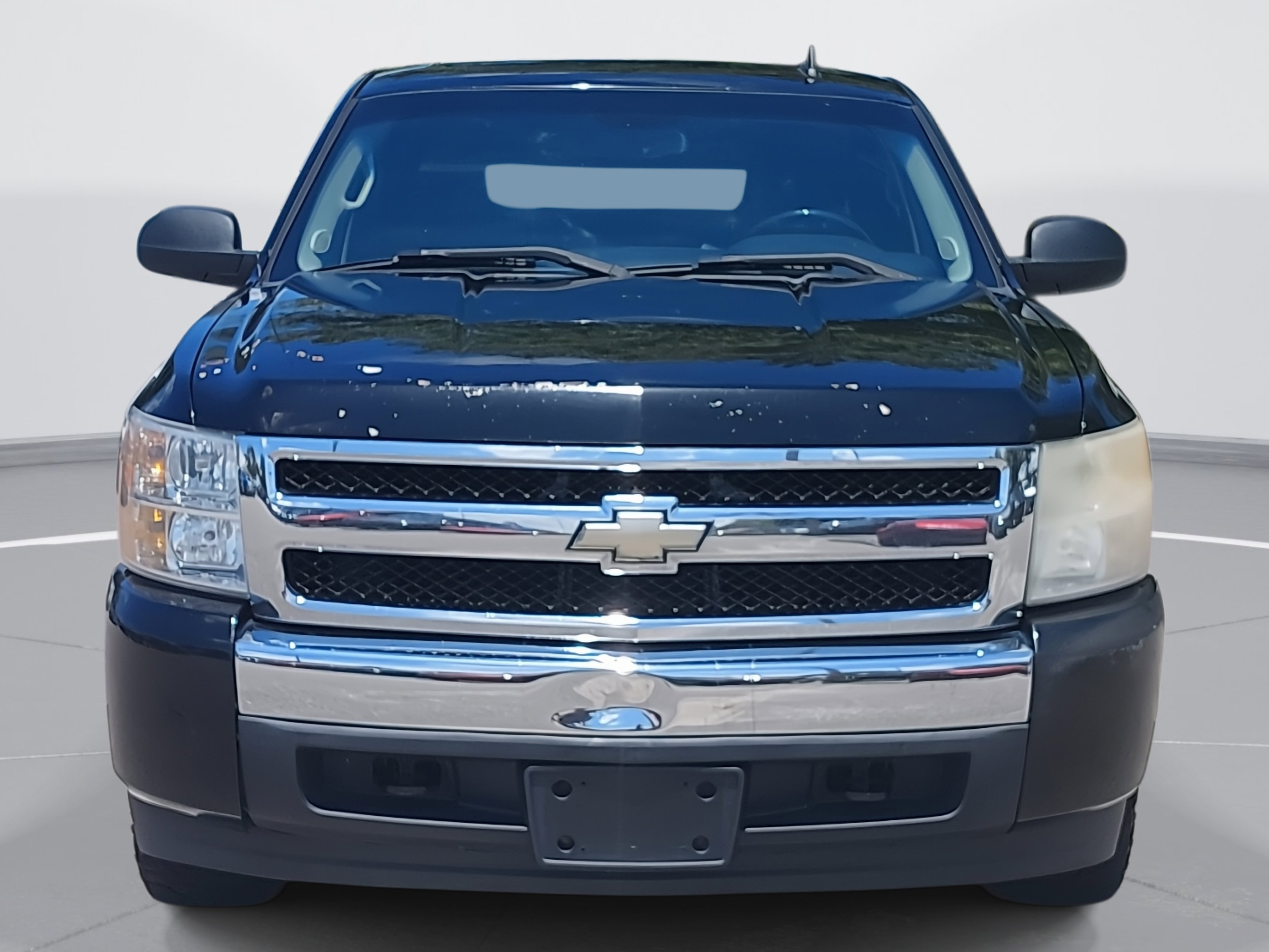 Used 2010 Chevrolet Silverado 1500 LT image 2