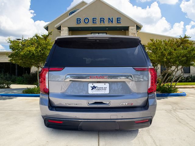 Used 2021 GMC Yukon XL AT4 w/ AT4 Premium Plus Package AWD/4WD image 4