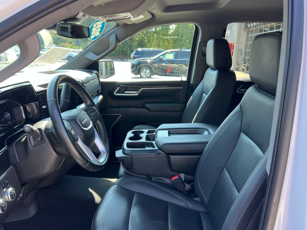 Used 2025 GMC Sierra 1500 SLT RWD image 9