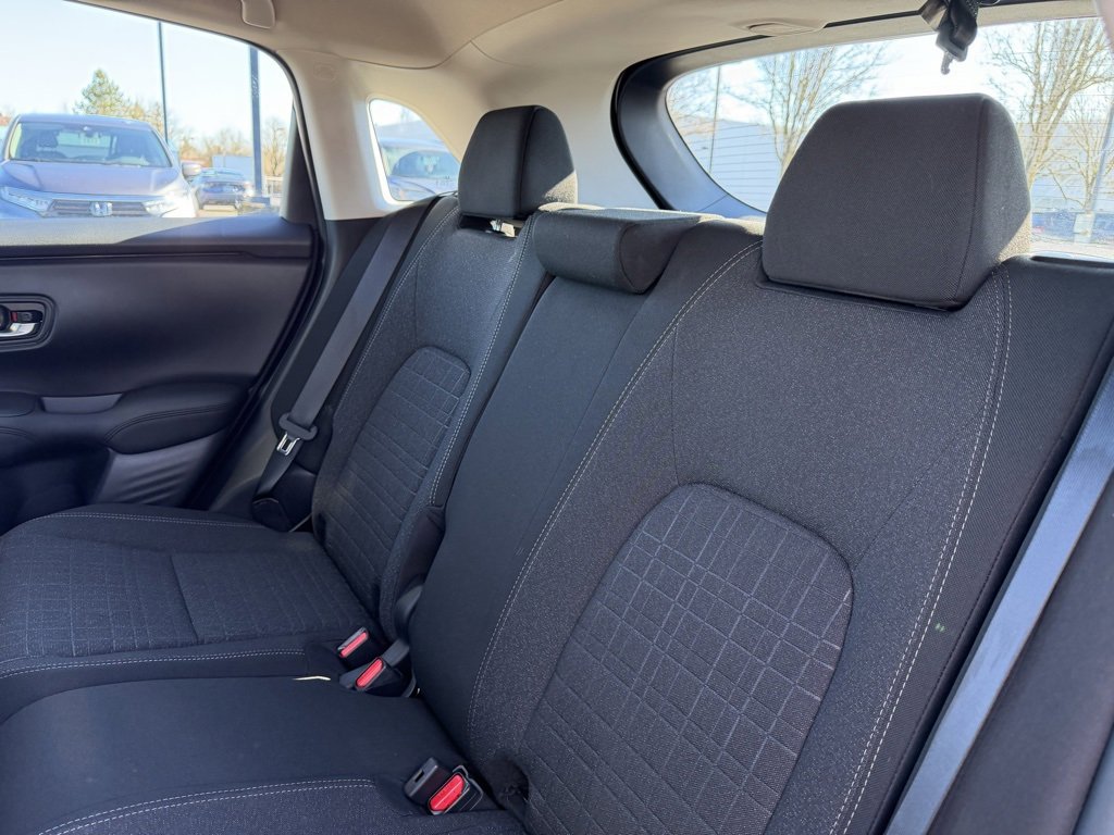 Used 2025 Honda HR-V LX image 31