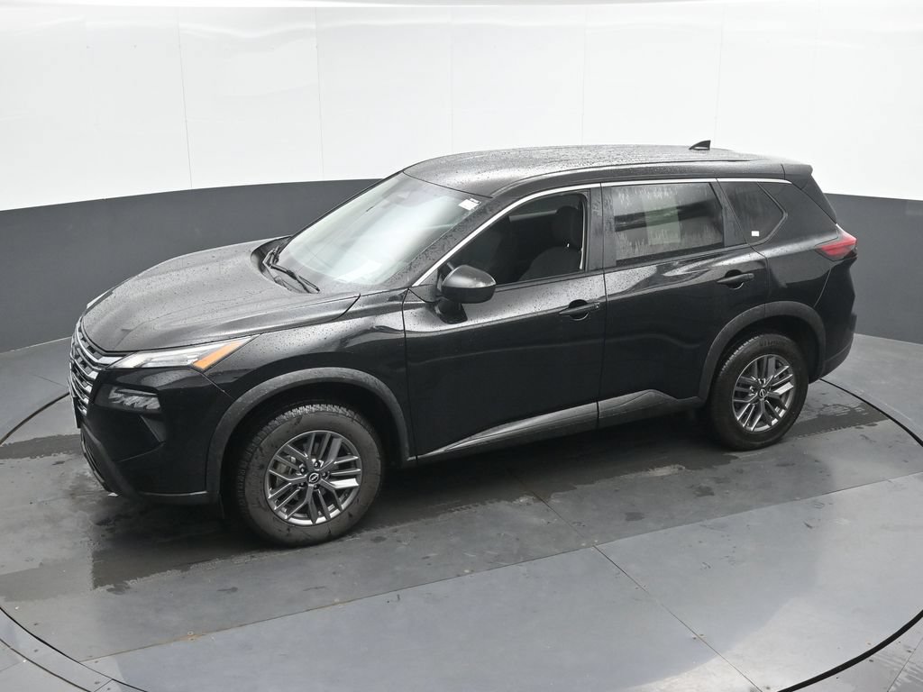 Used 2024 Nissan Rogue S AWD/4WD image 35