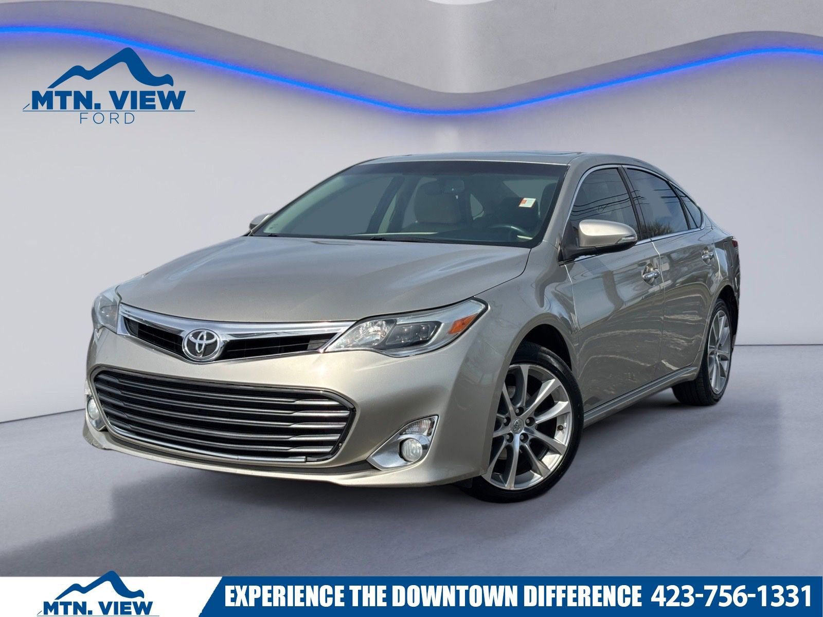 Used 2014 Toyota Avalon XLE Touring FWD image 1
