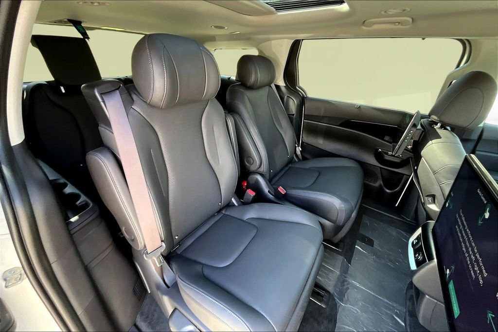 New 2026 Kia Carnival SX Prestige FWD image 9