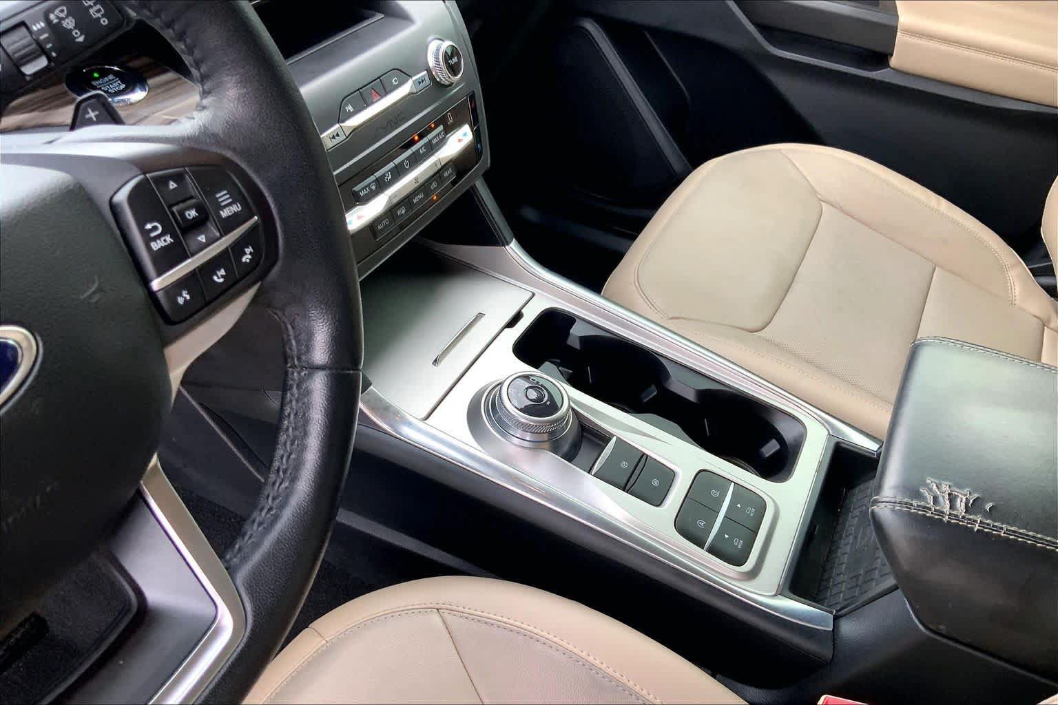 Used 2020 Ford Explorer Limited RWD image 17