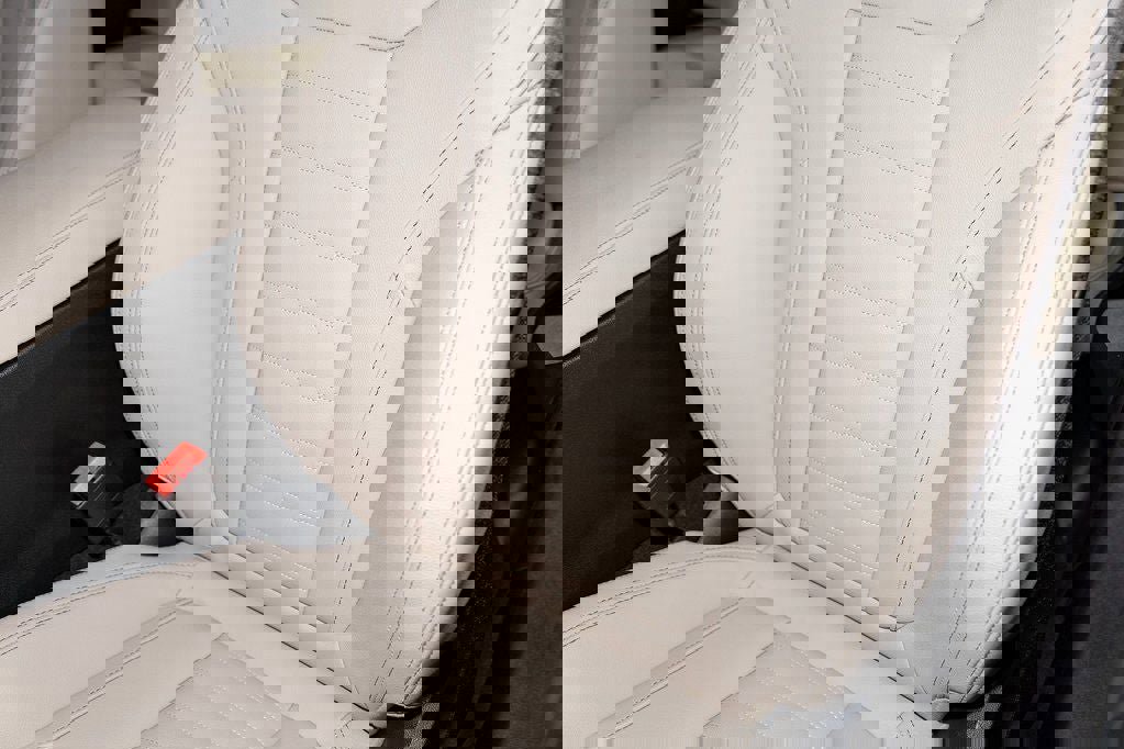 Used 2026 BMW 330i xDrive Sedan w/ Premium Package AWD/4WD image 17