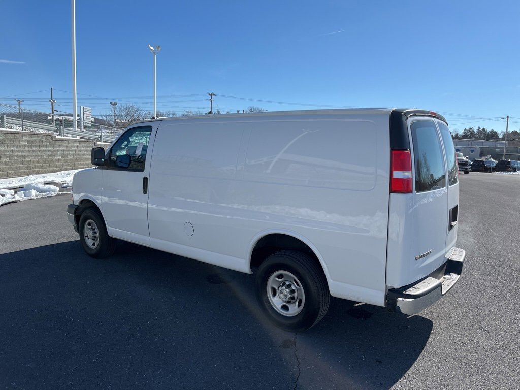Used 2024 Chevrolet Express 2500 w/ Driver Convenience Package image 7