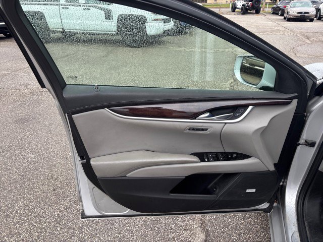 Used 2014 Cadillac XTS Luxury w/ Driver Awareness Package image 9