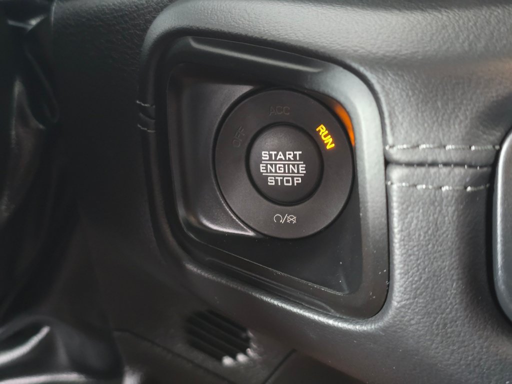 Used 2025 Jeep Wrangler Unlimited Sahara AWD/4WD image 28