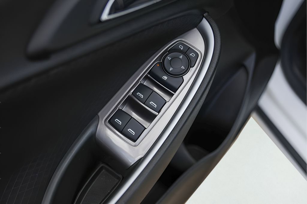 Used 2024 Chevrolet Malibu LT FWD image 25