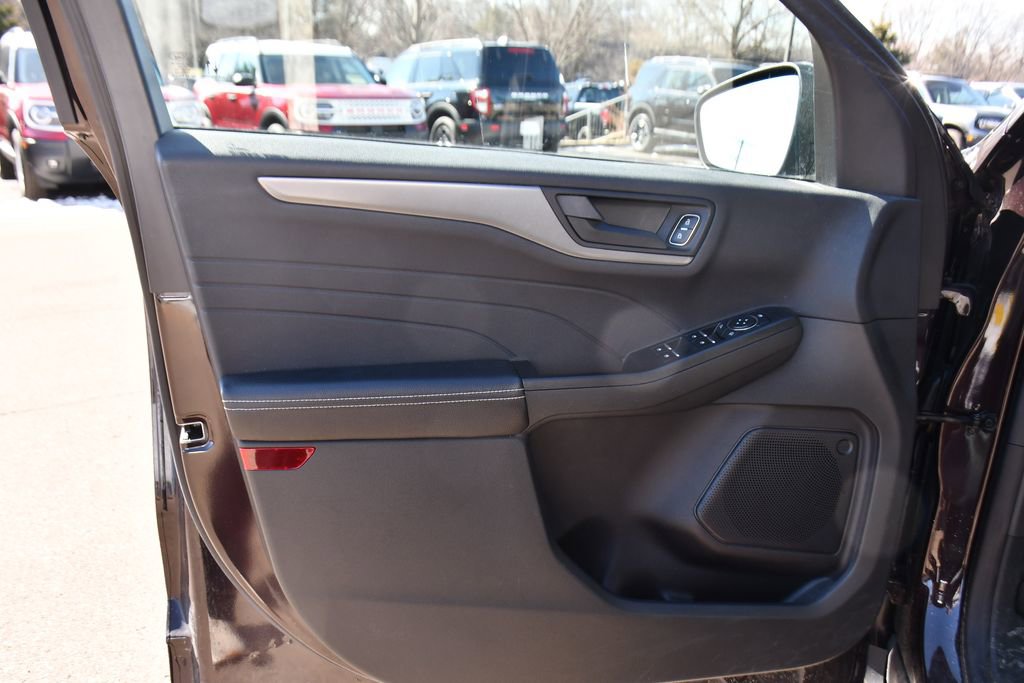 Used 2023 Ford Escape Active image 22