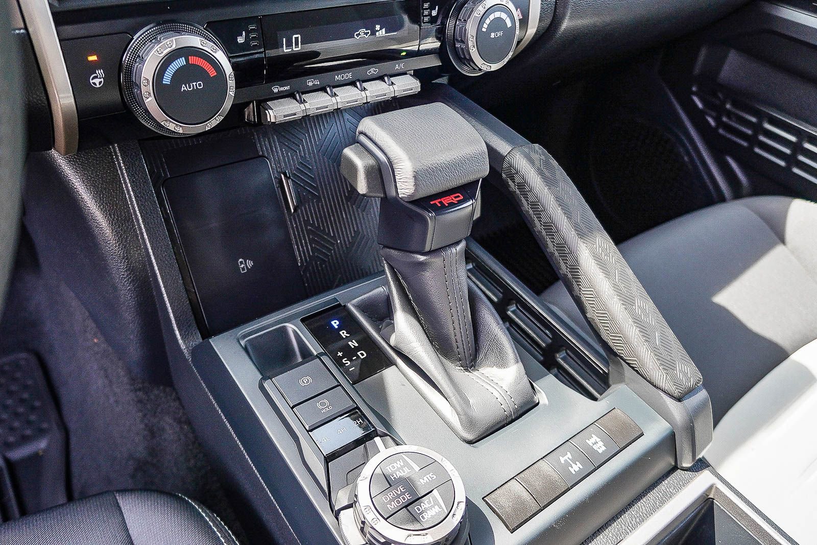 Certified 2024 Toyota Tacoma TRD Off-Road w/ TRD Off Road Upgrade Package AWD/4WD image 26