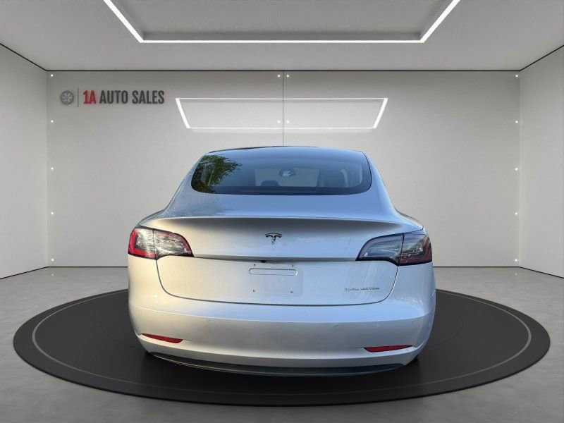 Used 2018 Tesla Model 3 Long Range AWD/4WD image 4