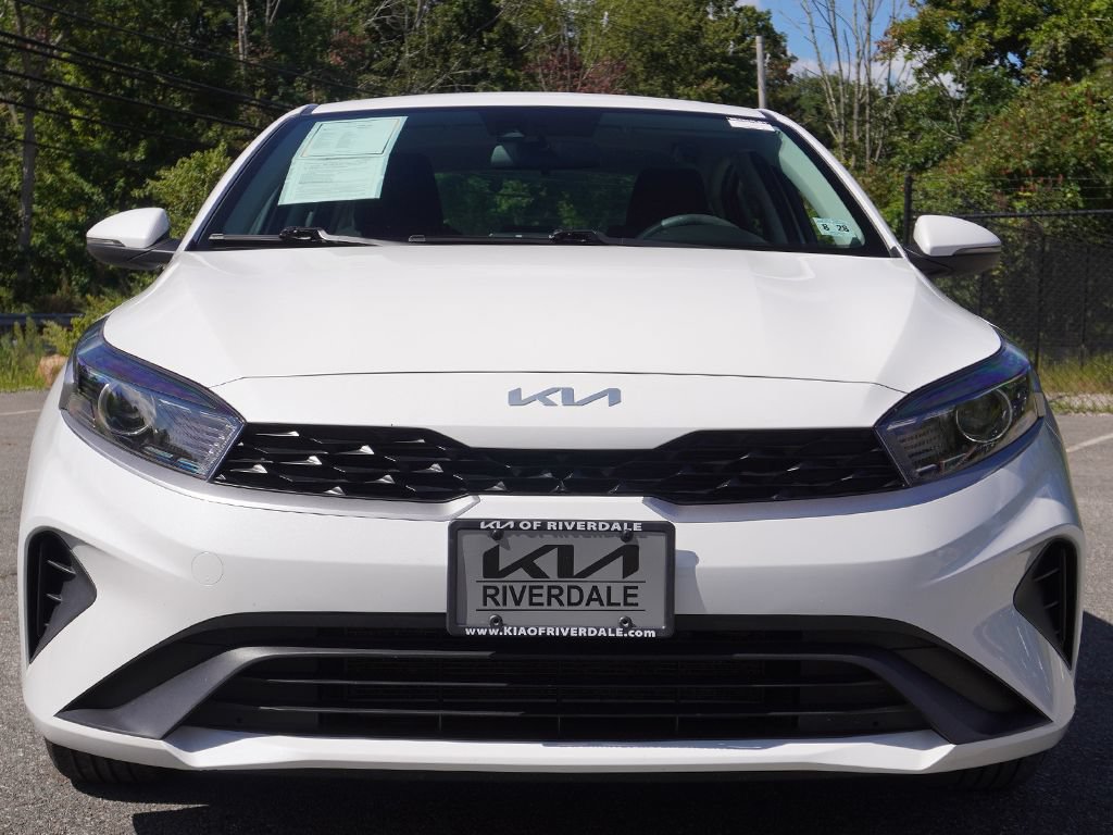 Used 2023 Kia Forte LXS w/ LXS Technology Package FWD image 9