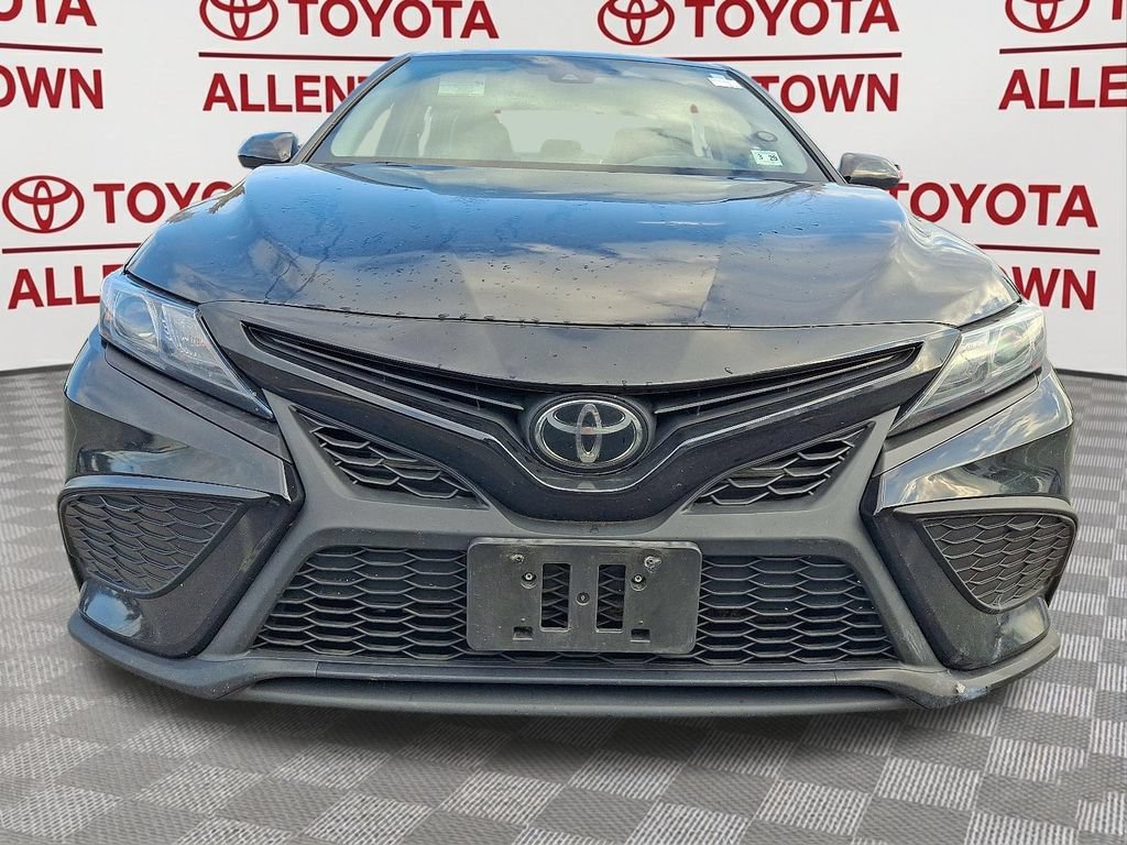 Used 2024 Toyota Camry SE AWD/4WD image 2