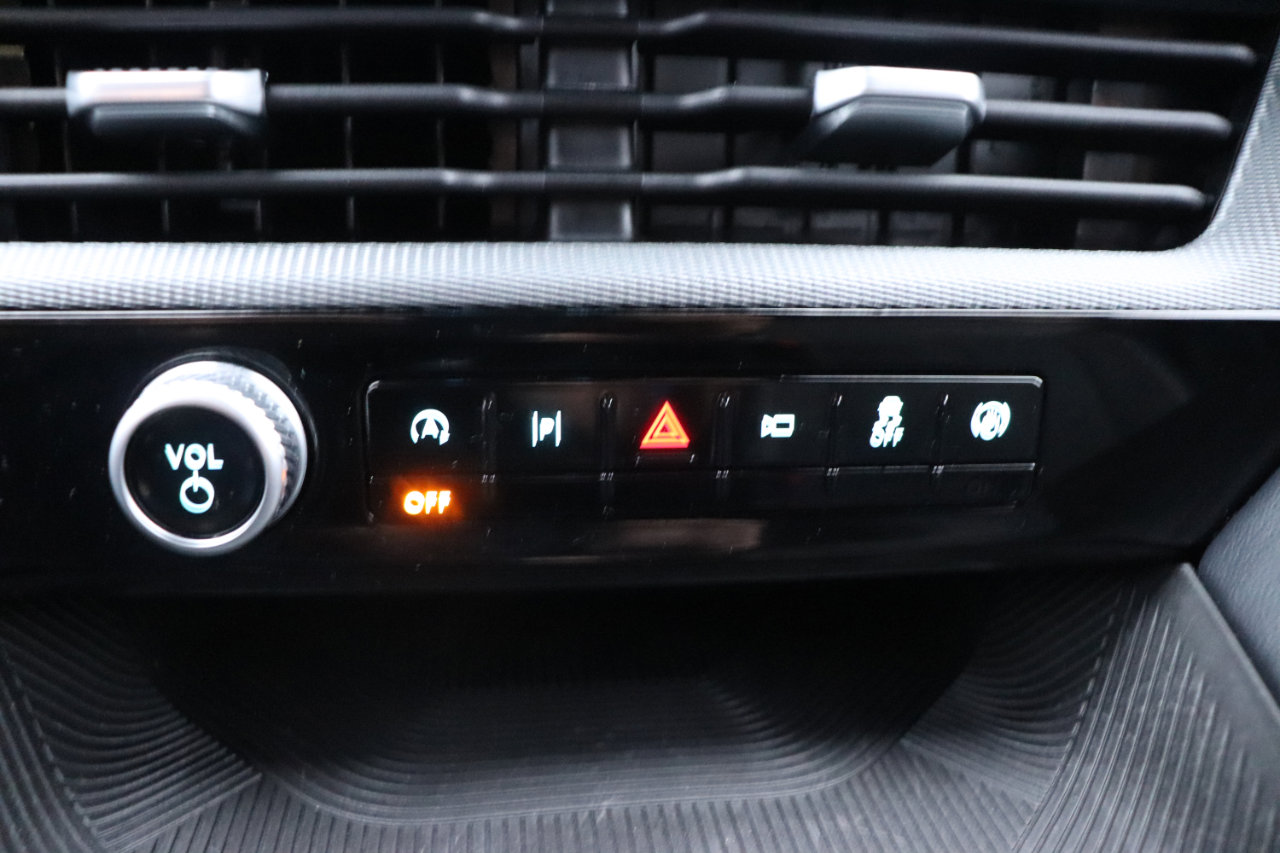 Used 2025 Ford Explorer ST-Line image 44