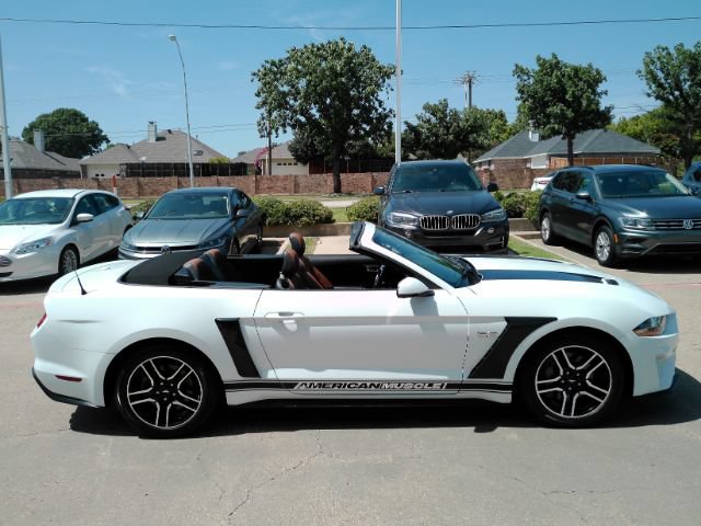 Used 2019 Ford Mustang GT Premium RWD image 3