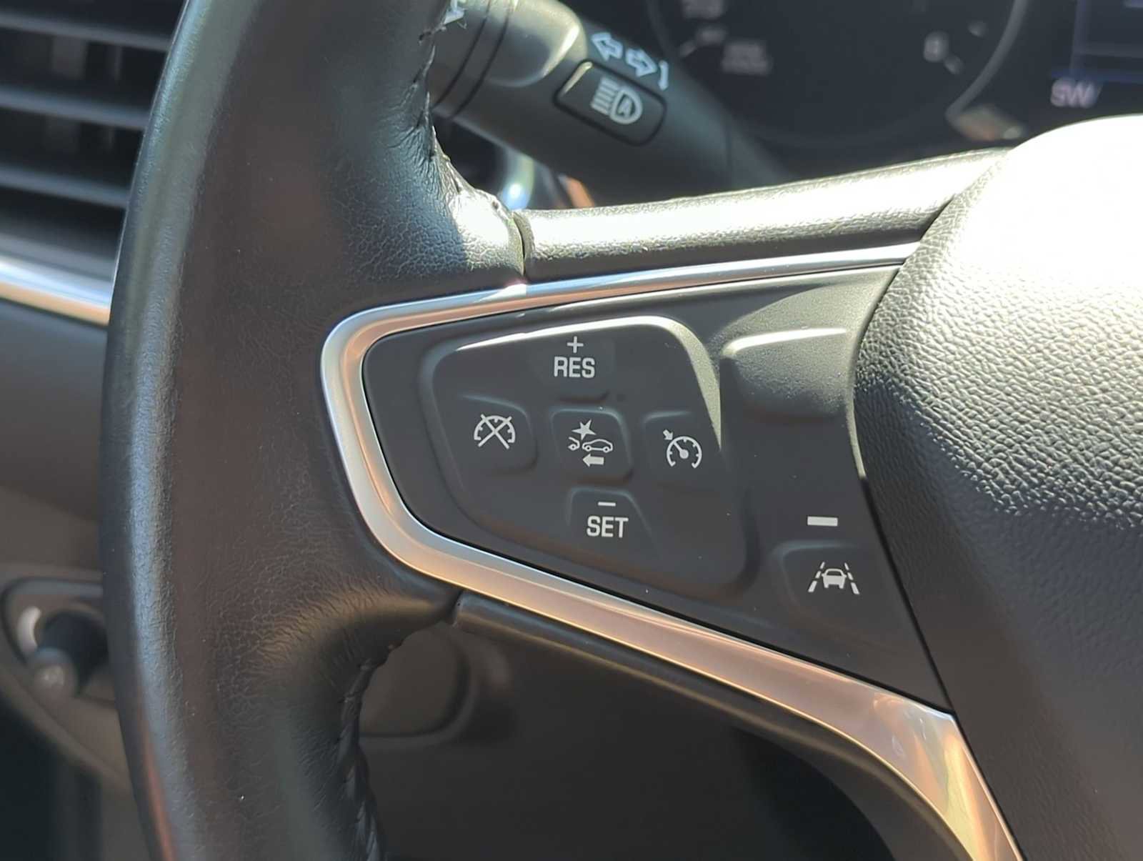 Used 2022 Chevrolet Equinox LT image 24