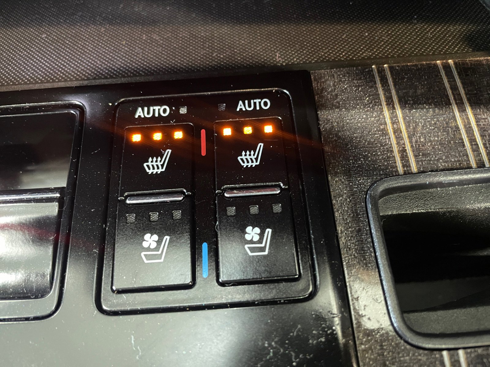 Used 2020 Lexus RX 350 FWD w/ Luxury Package image 32