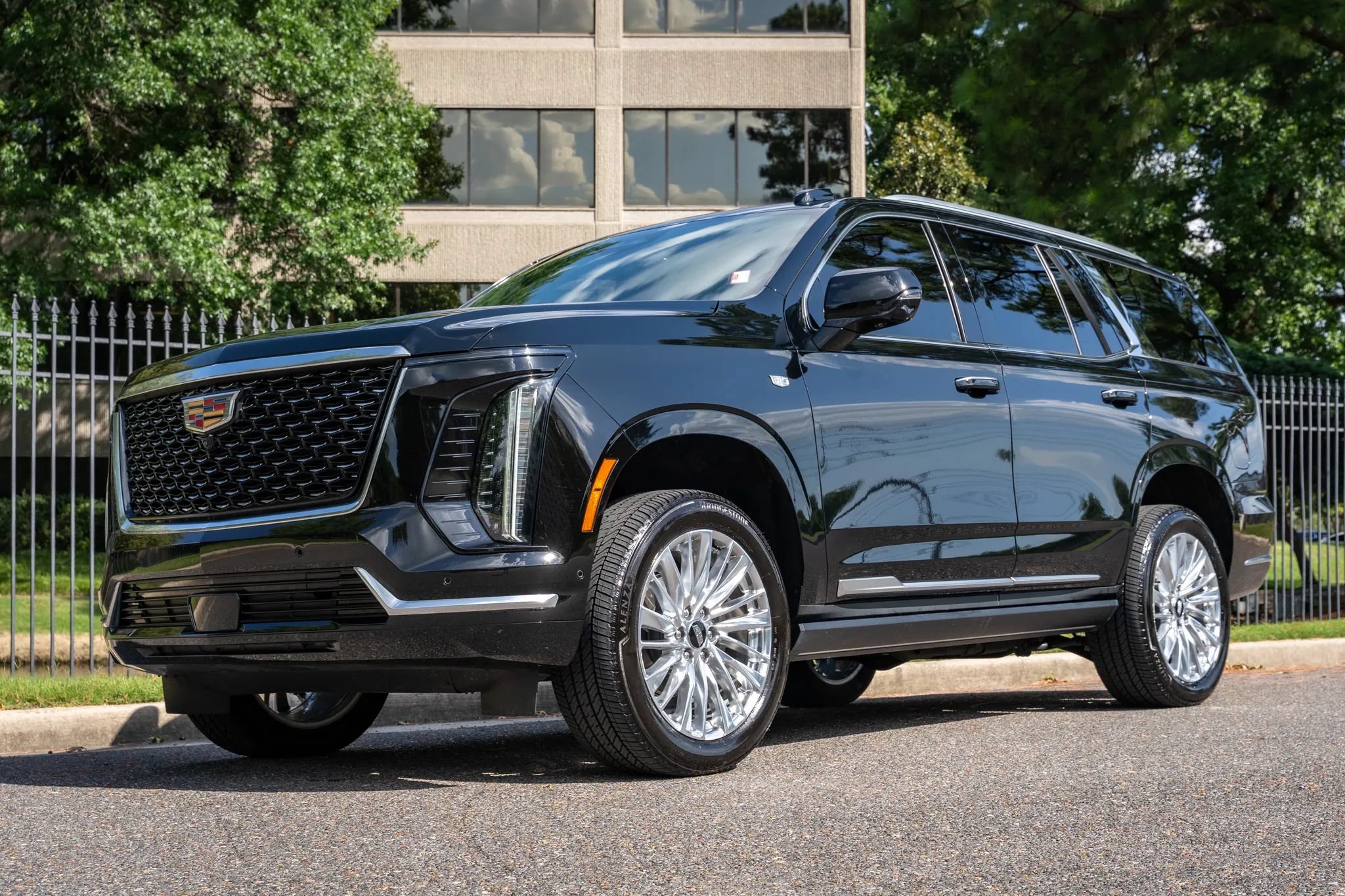 Used 2026 Cadillac Escalade Luxury w/ Touring Package AWD/4WD image 1