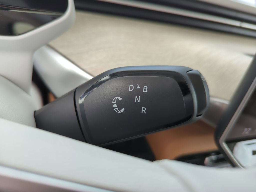 New 2025 Volkswagen ID. Buzz Pro S Plus image 38