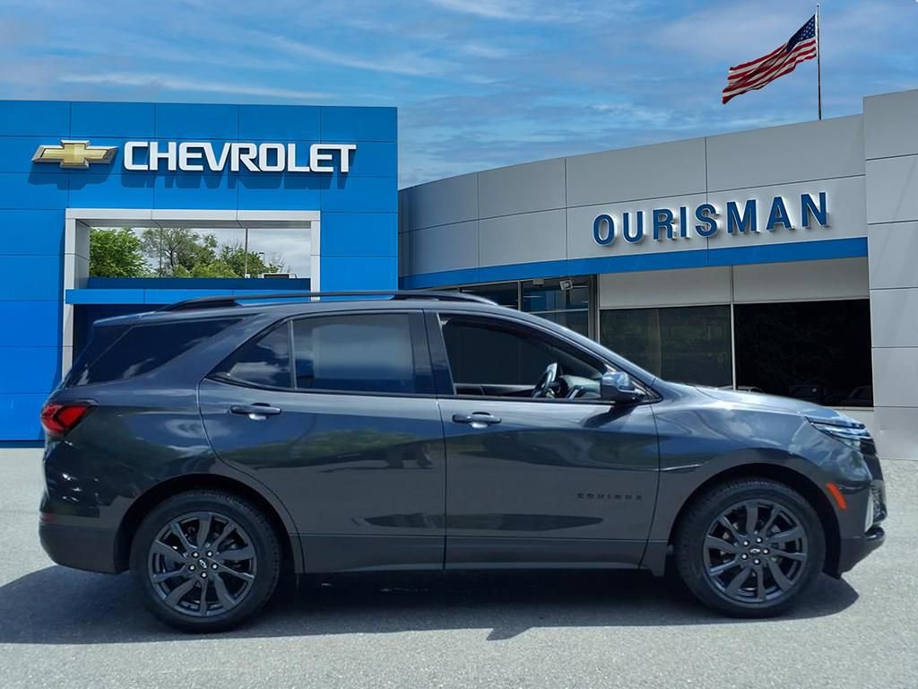 Used 2022 Chevrolet Equinox RS FWD image 2