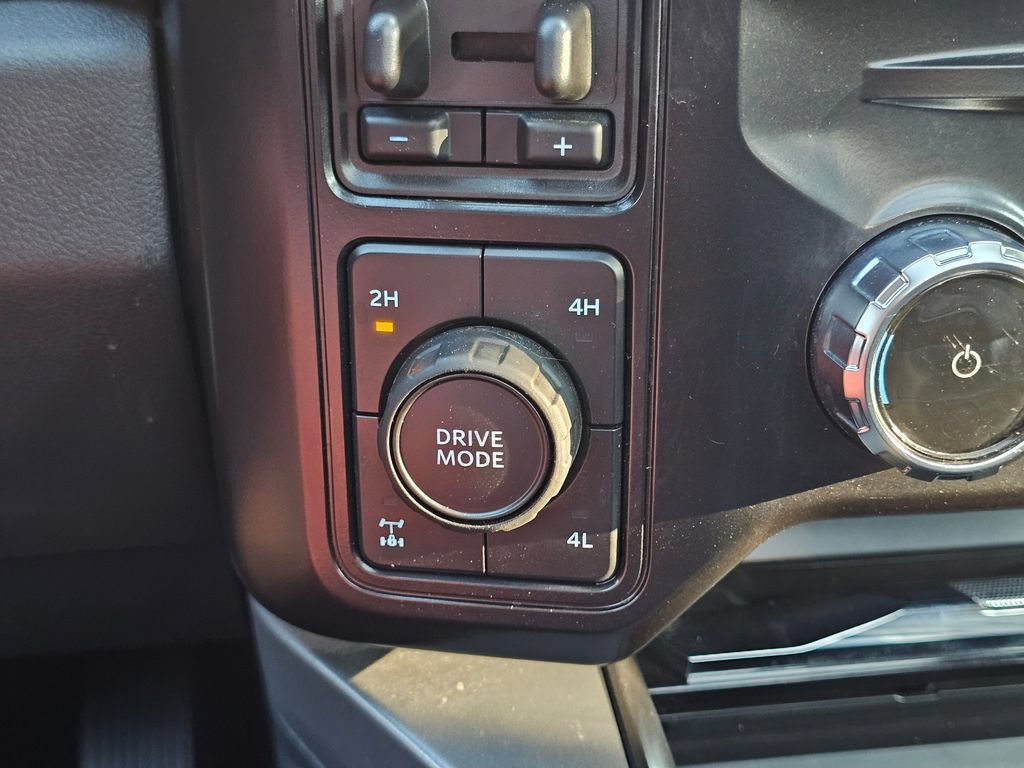 Used 2026 Ford F350 Lariat AWD/4WD image 41