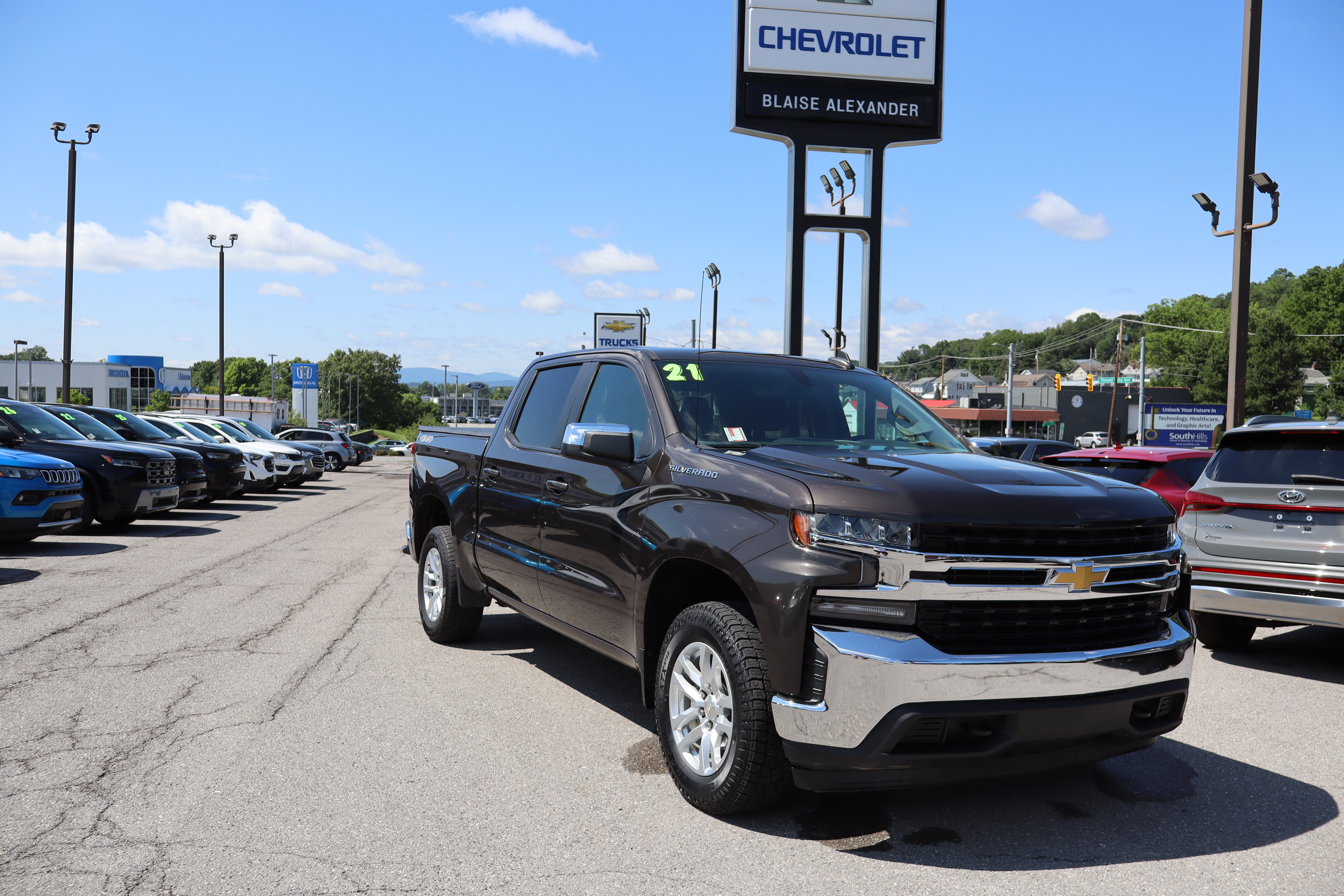 Used 2021 Chevrolet Silverado 1500 LT