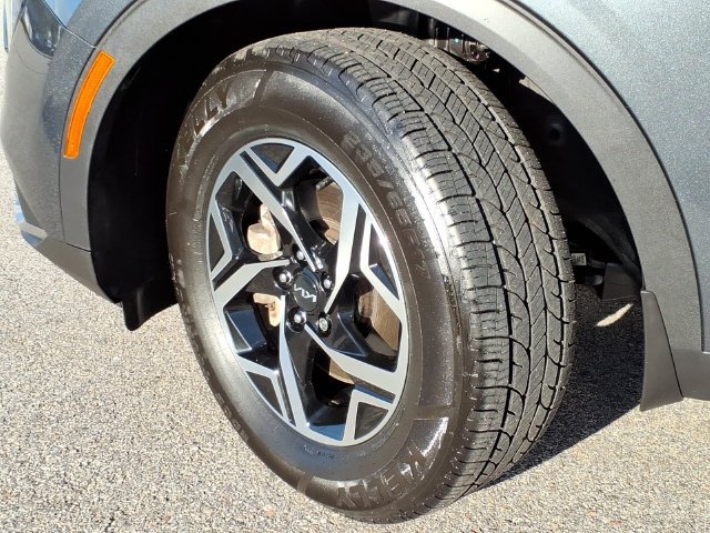 Used 2024 Kia Sportage LX AWD/4WD image 8