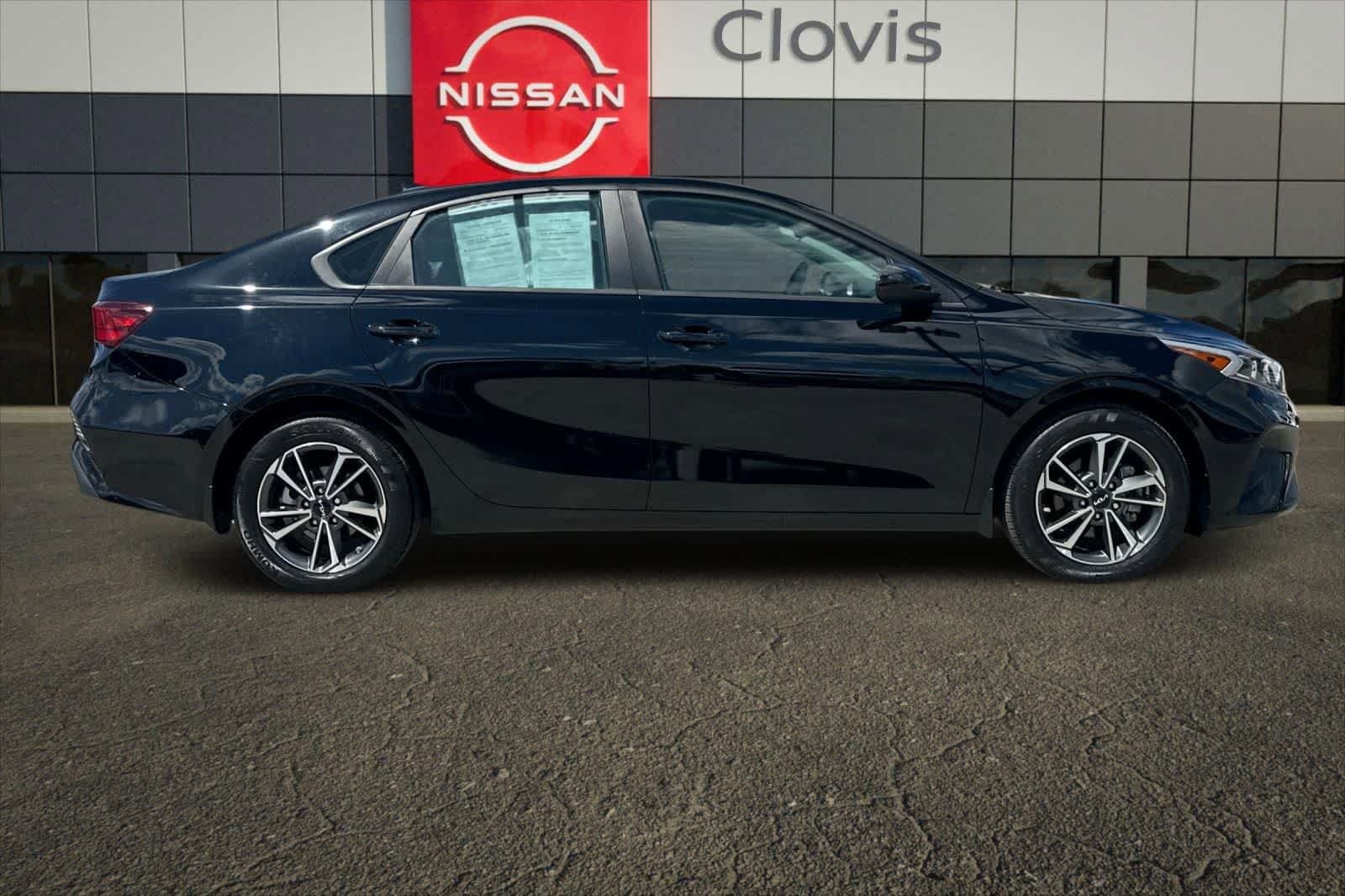Used 2023 Kia Forte LXS FWD image 9