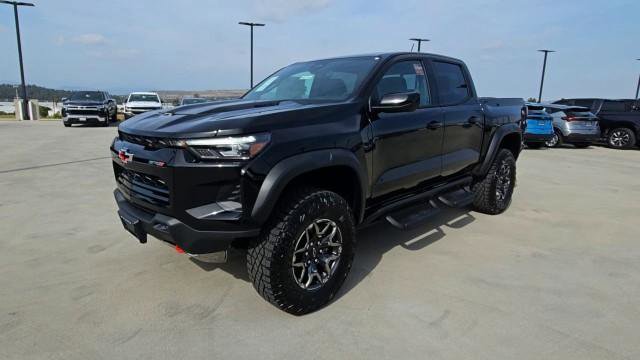 New 2026 Chevrolet Colorado ZR2 w/ Technology Package AWD/4WD image 4