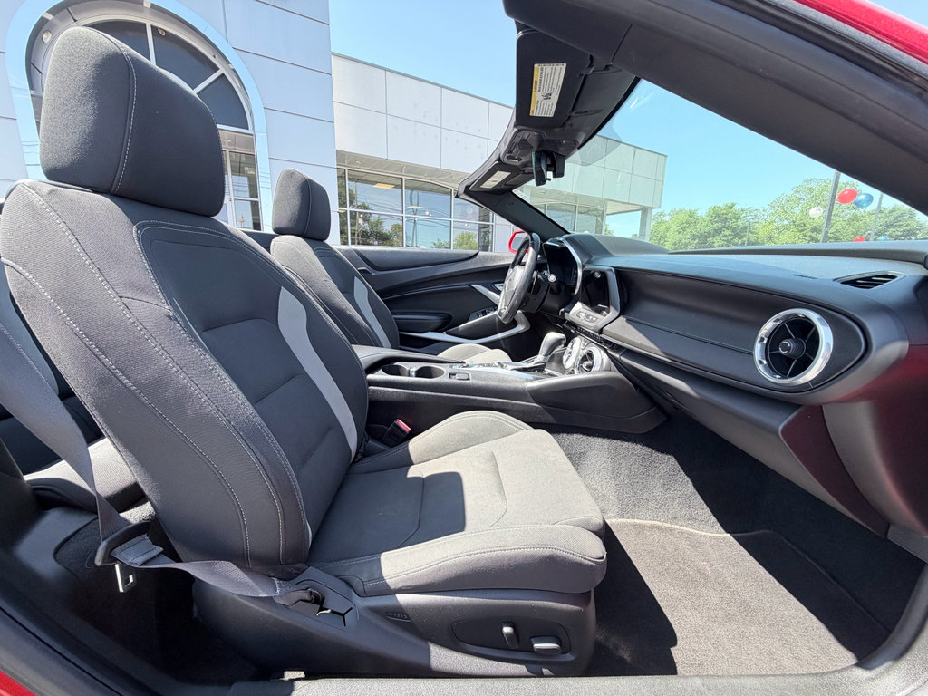 Used 2017 Chevrolet Camaro SS RWD image 23