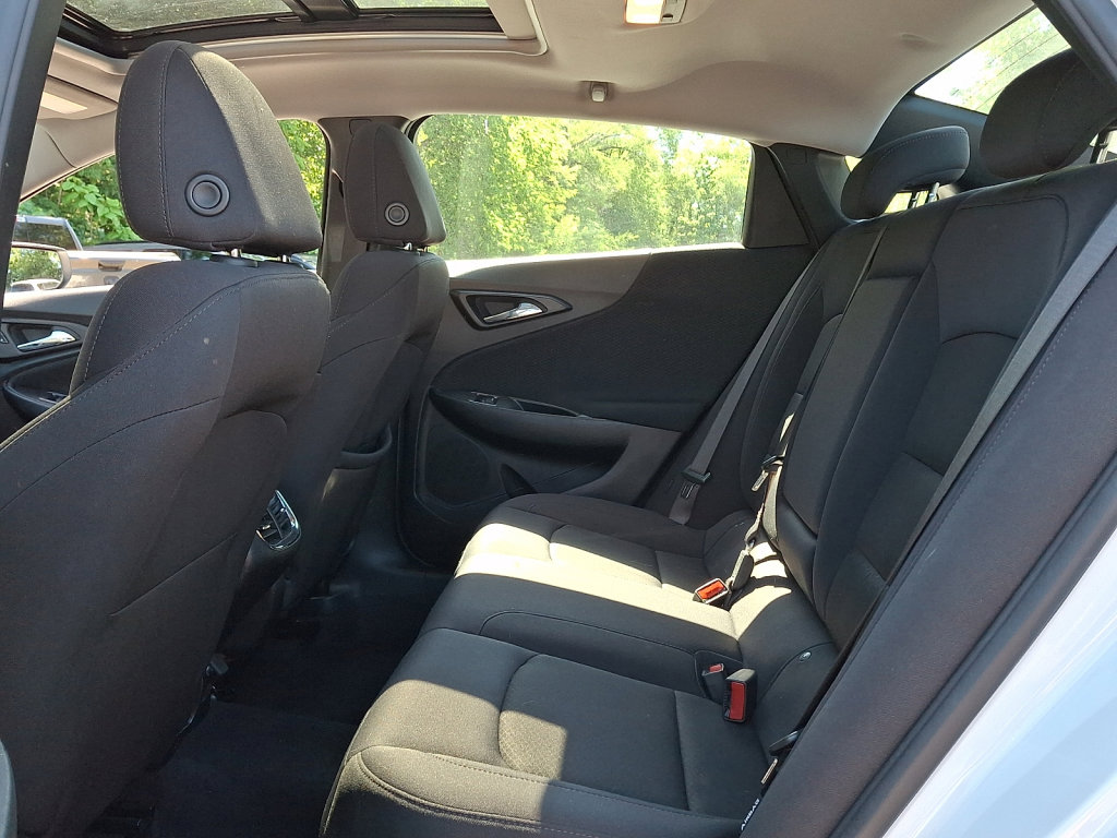 Used 2023 Chevrolet Malibu LT FWD image 16