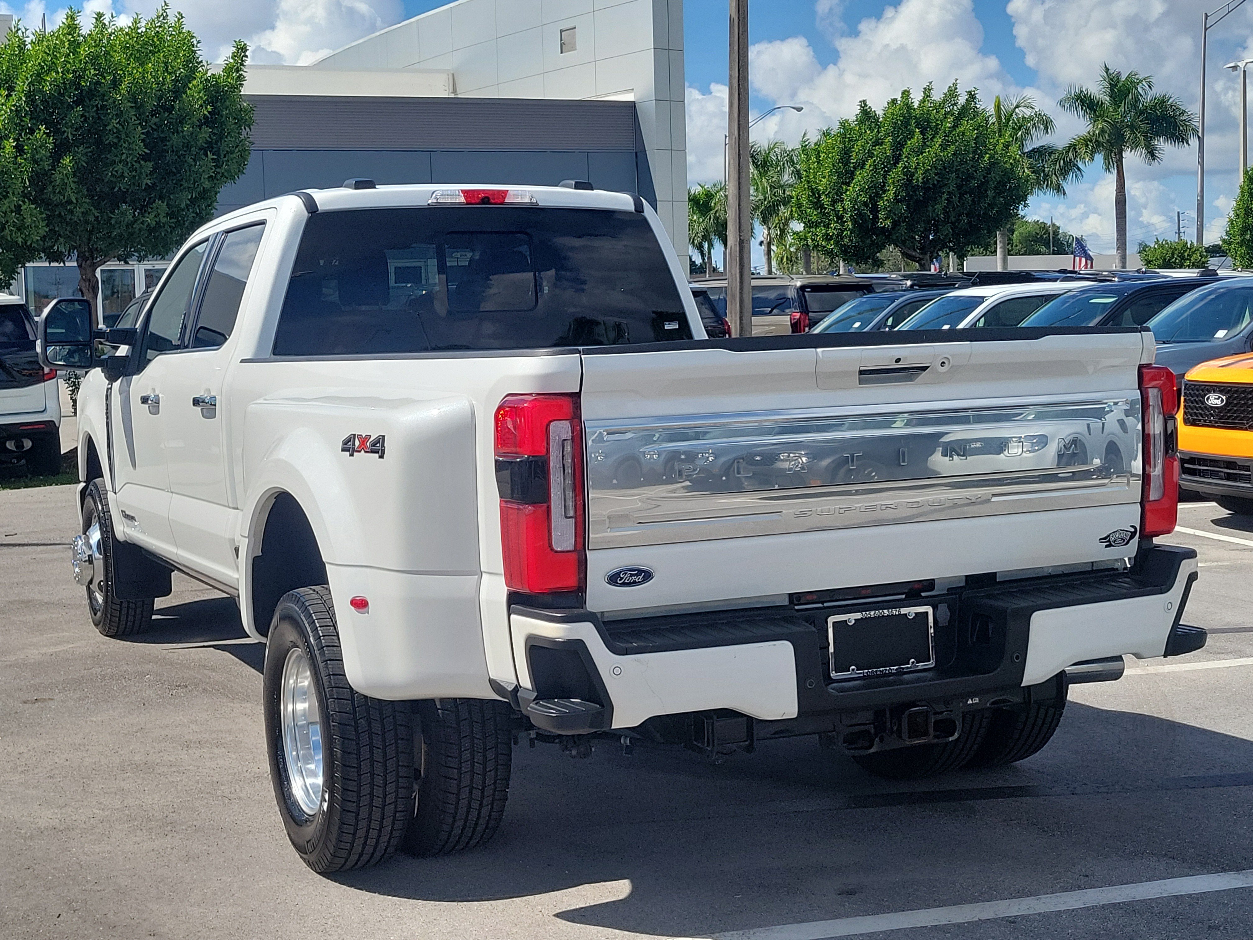 Used 2024 Ford F350 Platinum AWD/4WD image 7