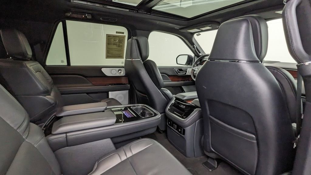 Used 2023 Lincoln Navigator L Reserve w/ Equipment Group 201A image 42