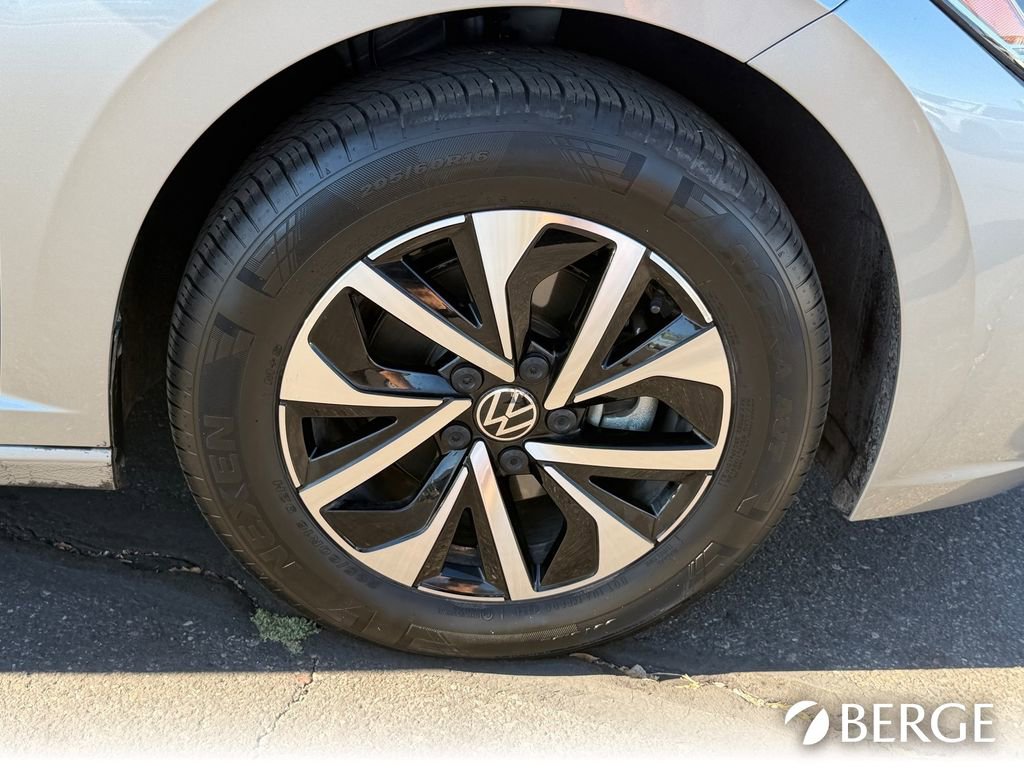 Used 2024 Volkswagen Jetta S image 11