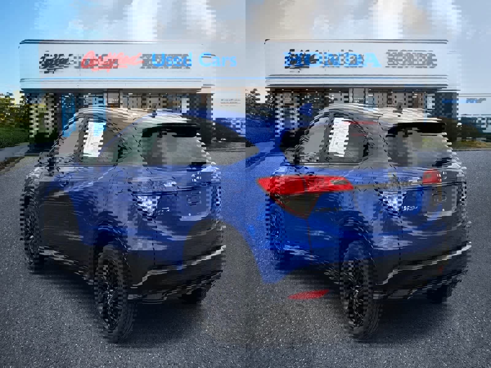 Used 2021 Honda HR-V Sport image 3