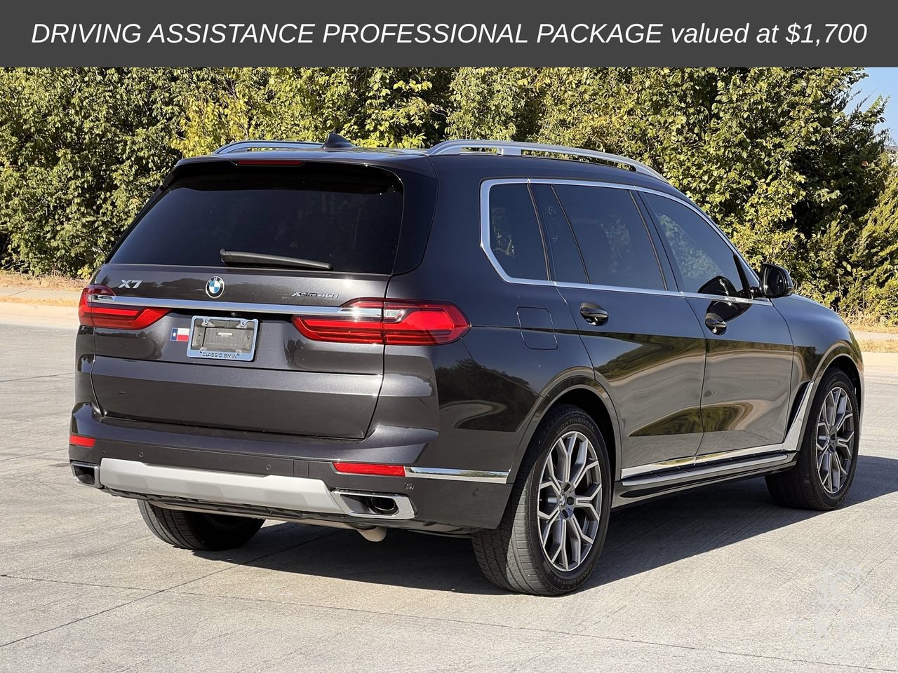 Used 2021 BMW X7 xDrive40i w/ Executive Package 2 AWD/4WD image 3