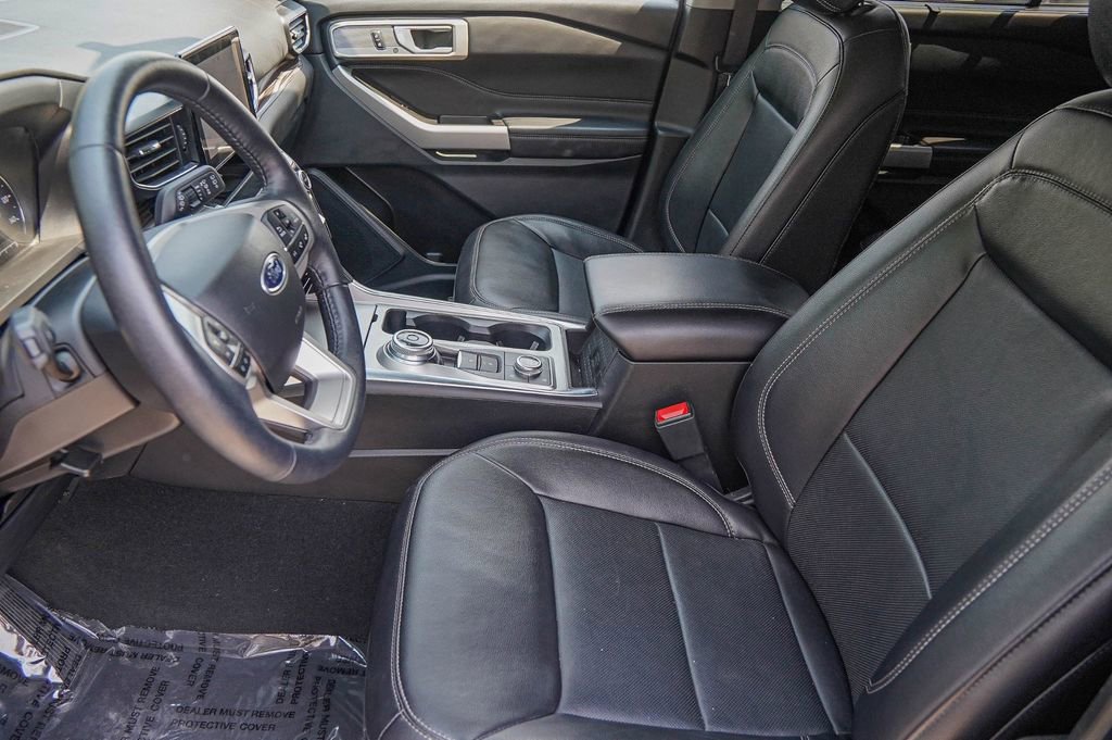 Used 2023 Ford Explorer Limited image 14