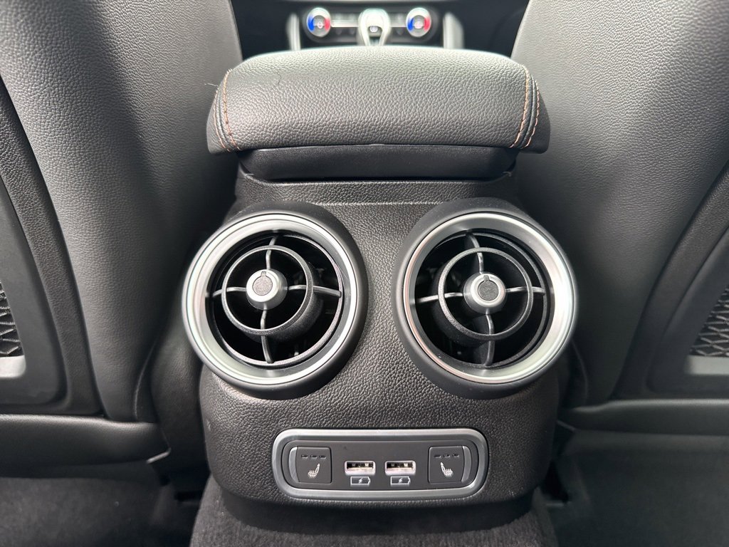 New 2025 Alfa Romeo Giulia AWD w/ Driving Assist Package image 18