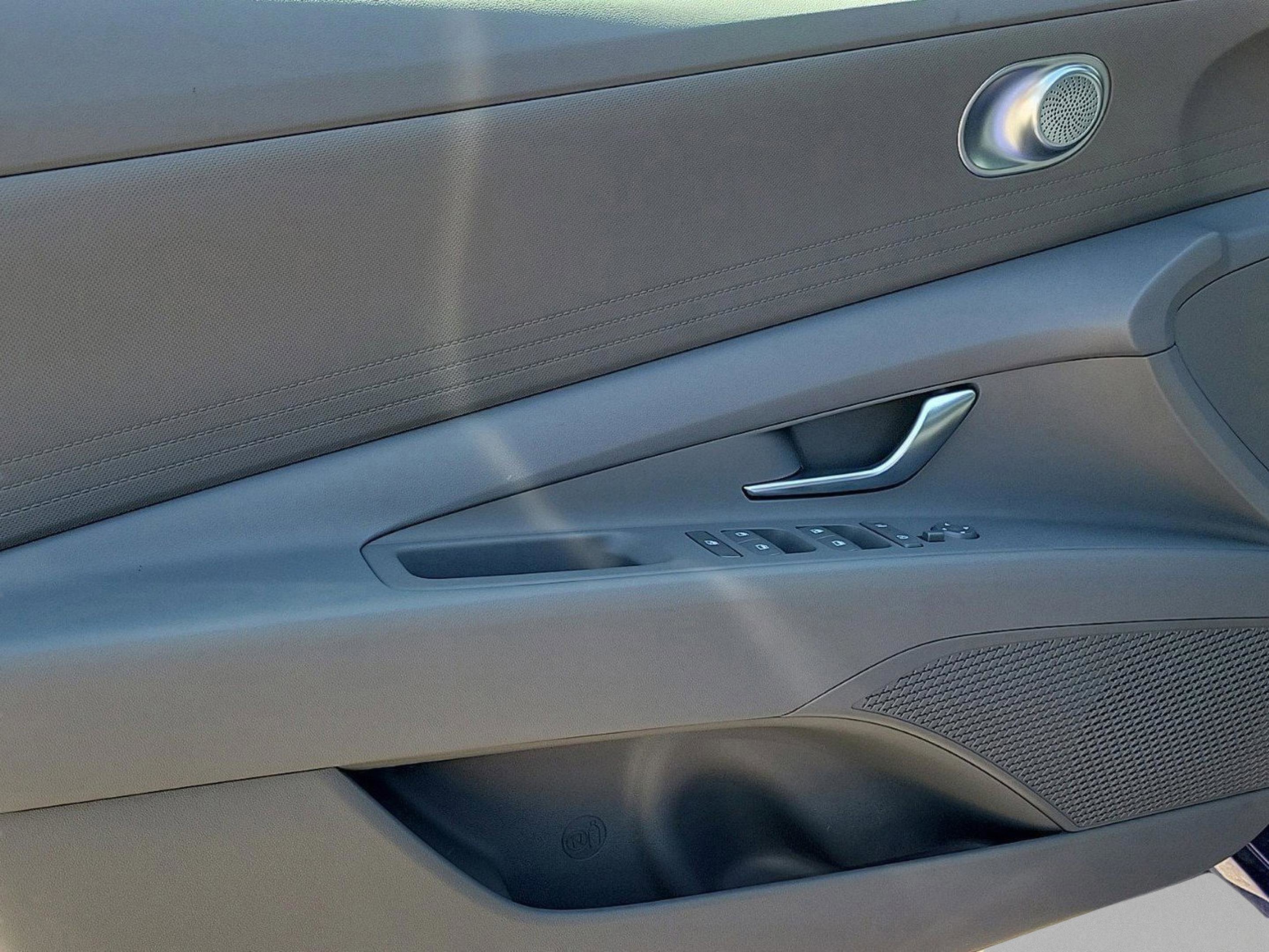 New 2026 Hyundai Elantra SE image 18