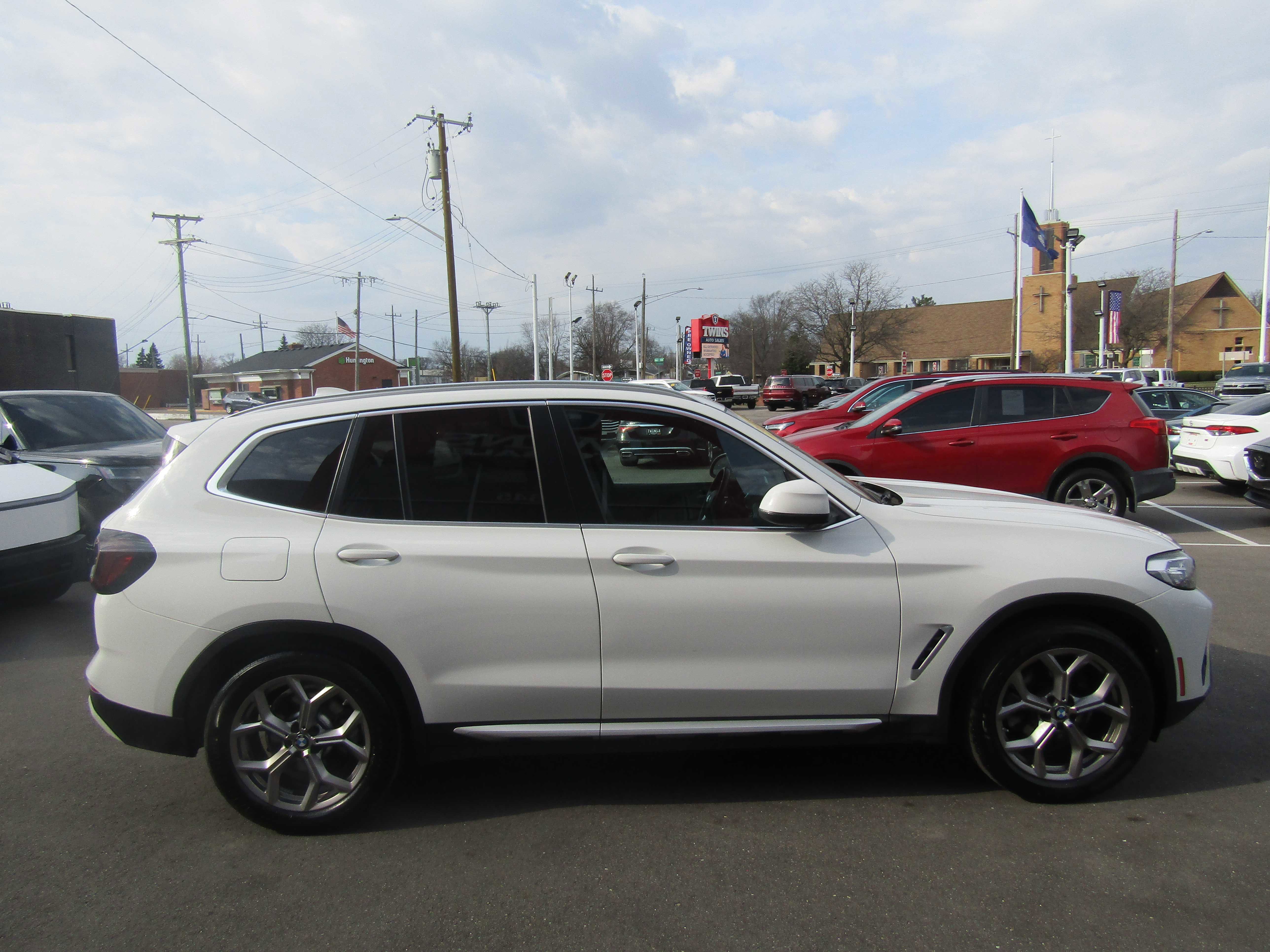 Used 2022 BMW X3 xDrive30i w/ Premium Package image 5
