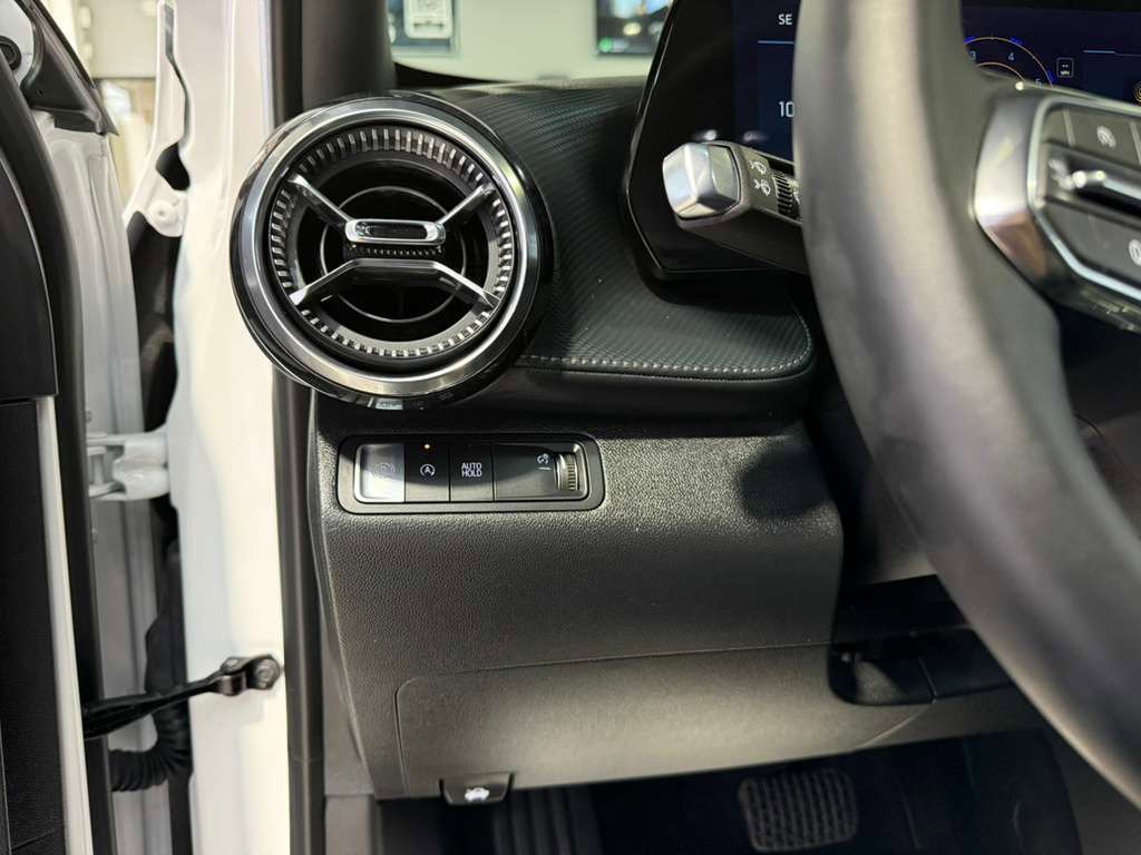 Used 2026 Chevrolet Equinox LT image 21