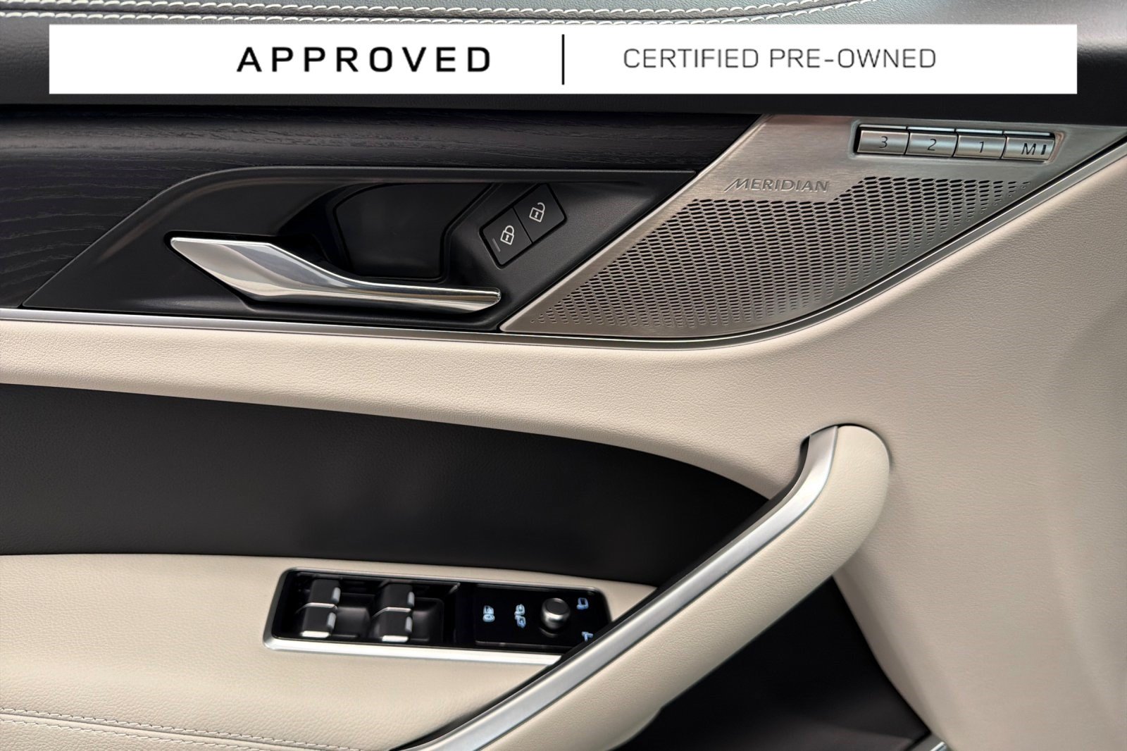 Used 2025 Jaguar F-PACE R-Dynamic S AWD/4WD image 14