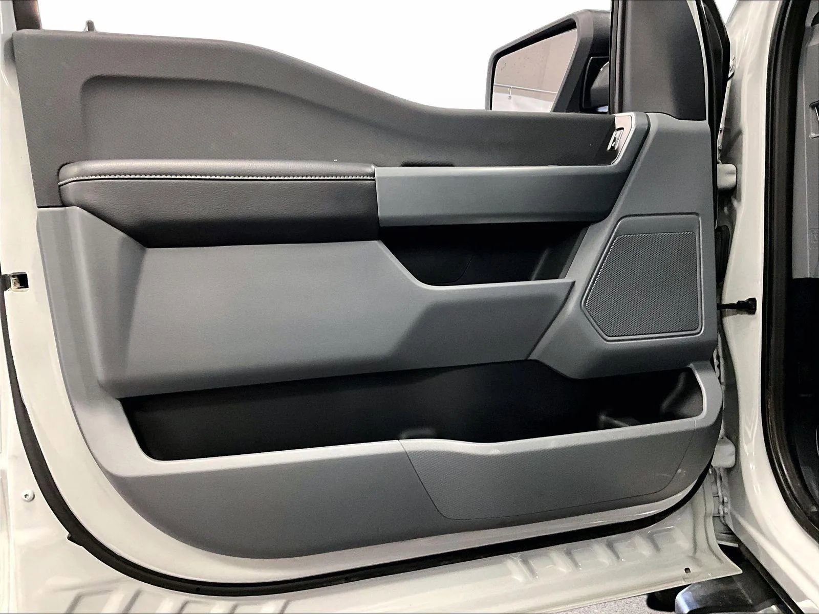 Used 2023 Ford F150 XLT w/ XTR Package image 22