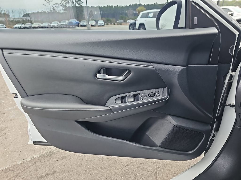 Used 2024 Nissan Sentra SV image 30