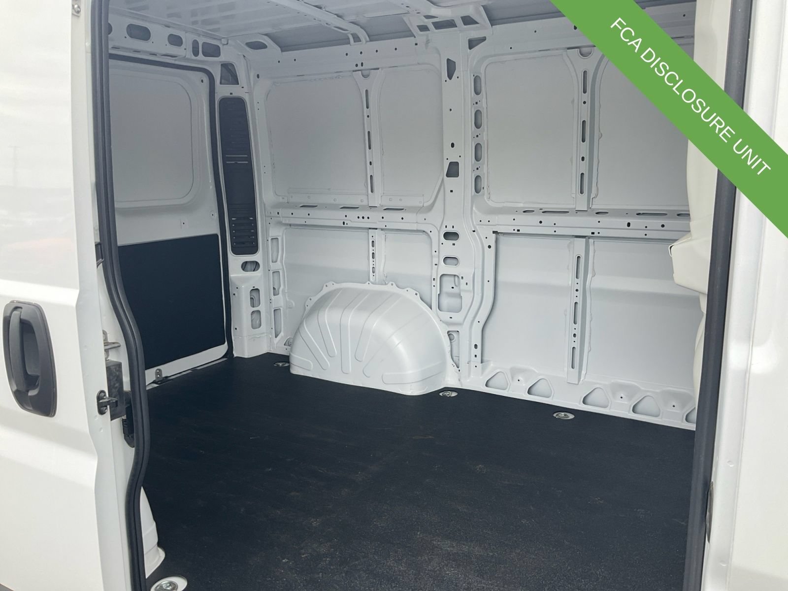 Used 2025 RAM ProMaster 1500 w/ Convenience Group FWD image 13