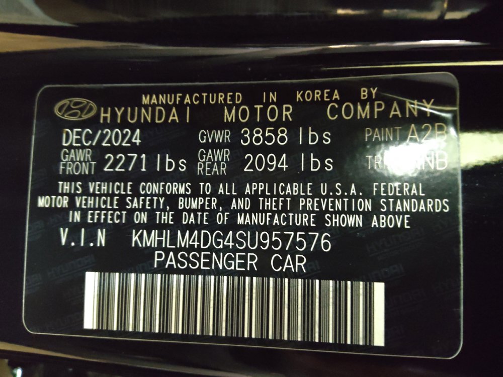 Used 2025 Hyundai Elantra Sport FWD image 33