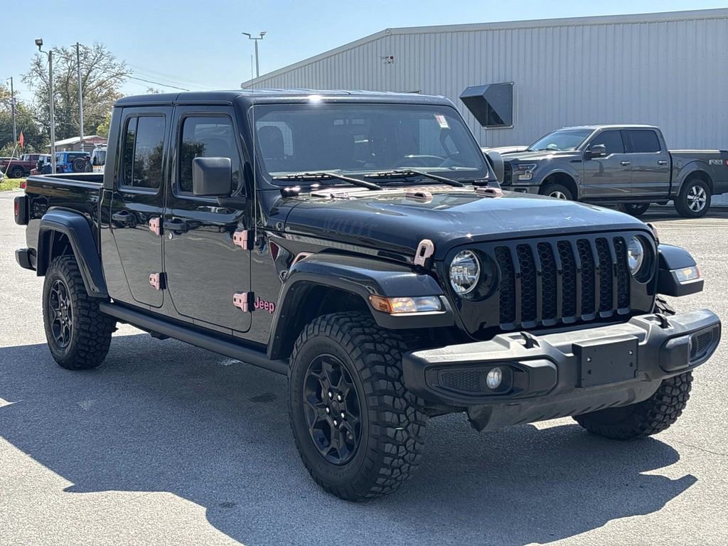 Used 2023 Jeep Gladiator Willys image 6